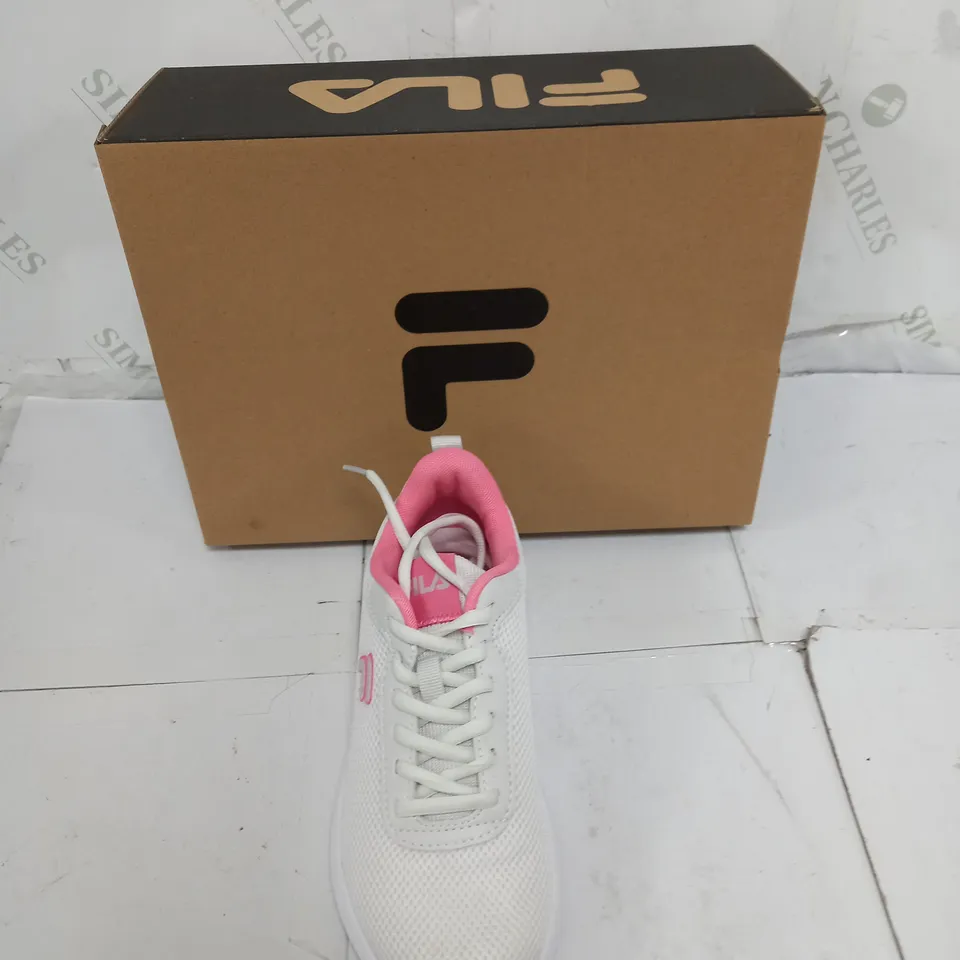 BOXED PAIR OF FILA SPITFIRE WMN UK 3.5 