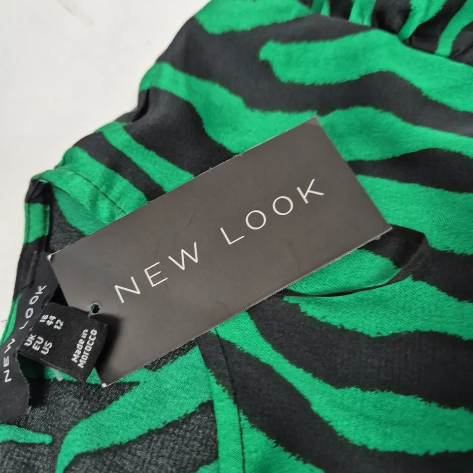 NEW LOOK GREEN ZEBRA PRINT DRESS – UK 16 (EU 44)
