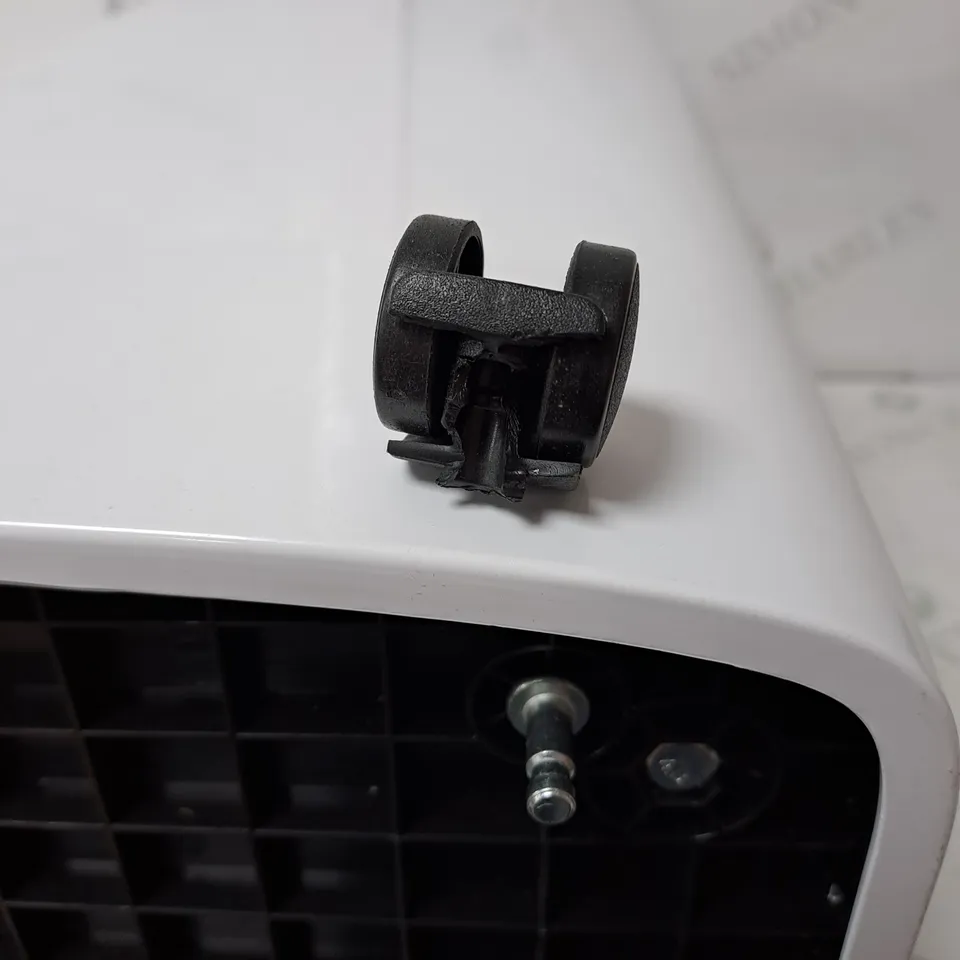 OUTLET 12L DEHUMIDIFIER WITH 2L WATER TANK AND TIMER