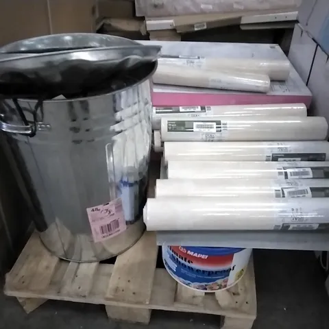 PALLET OF ASSORTED ITEMS INCLUDING OMEY TEXTURED VINYL WALLPAPER, NANTUA INDUSTRIAL WORKTOP LEGS, METAL BIN