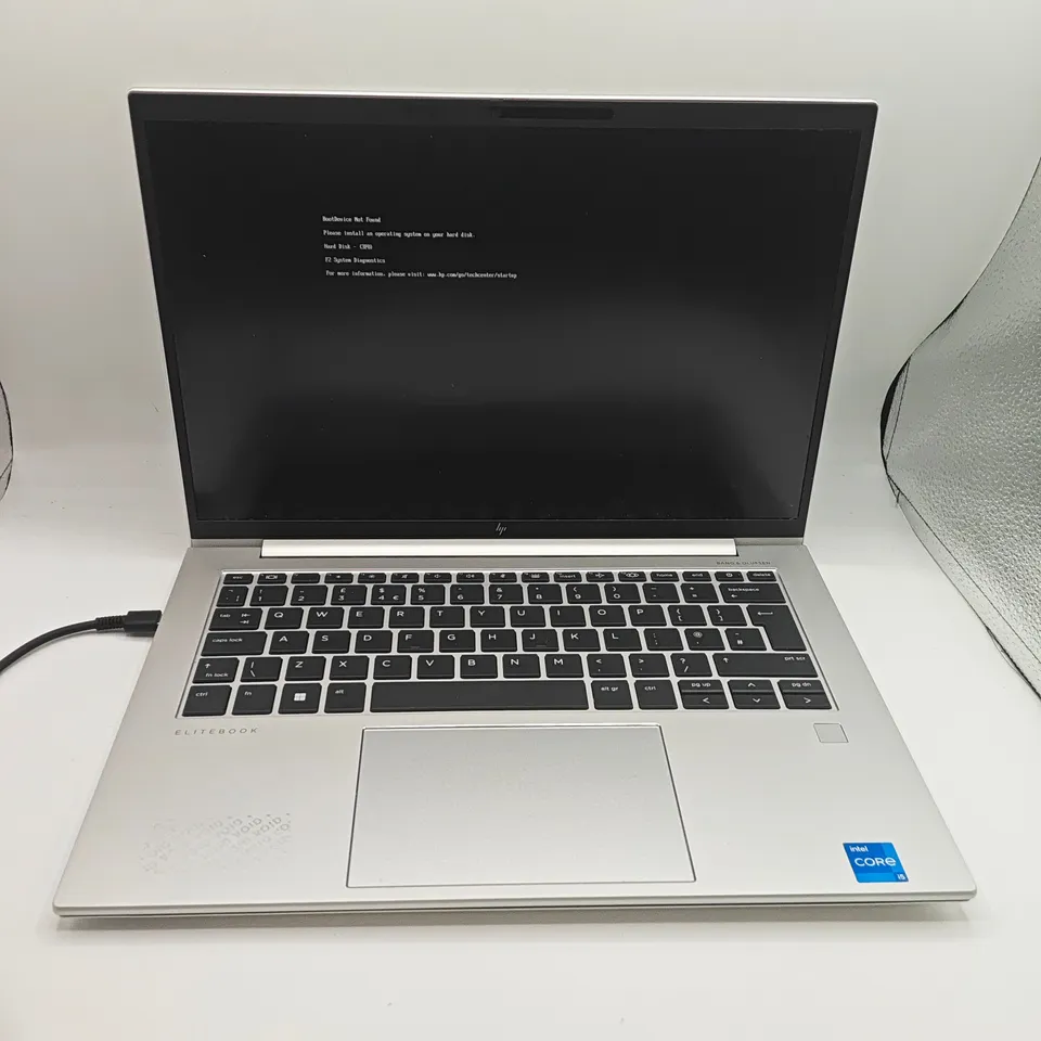 HP ELITEBOOK 840 G10 INTEL 5 LAPTOP IN SILVER WITH HP LAPTOP BAG
