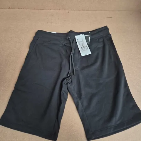 JACK & JONES BRADLEY SWEAT SHORTS IN BLACK - MEDIUM