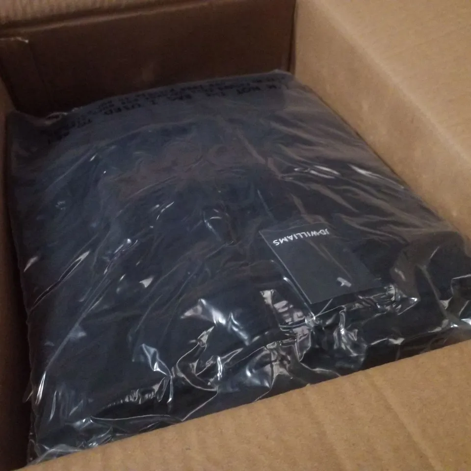 BOX CONTAINING APPROXIMATELY 16 BRAND NEW JD WILLIAMS BLACK PONTE COLUMN SKIRTS - SIZE 22