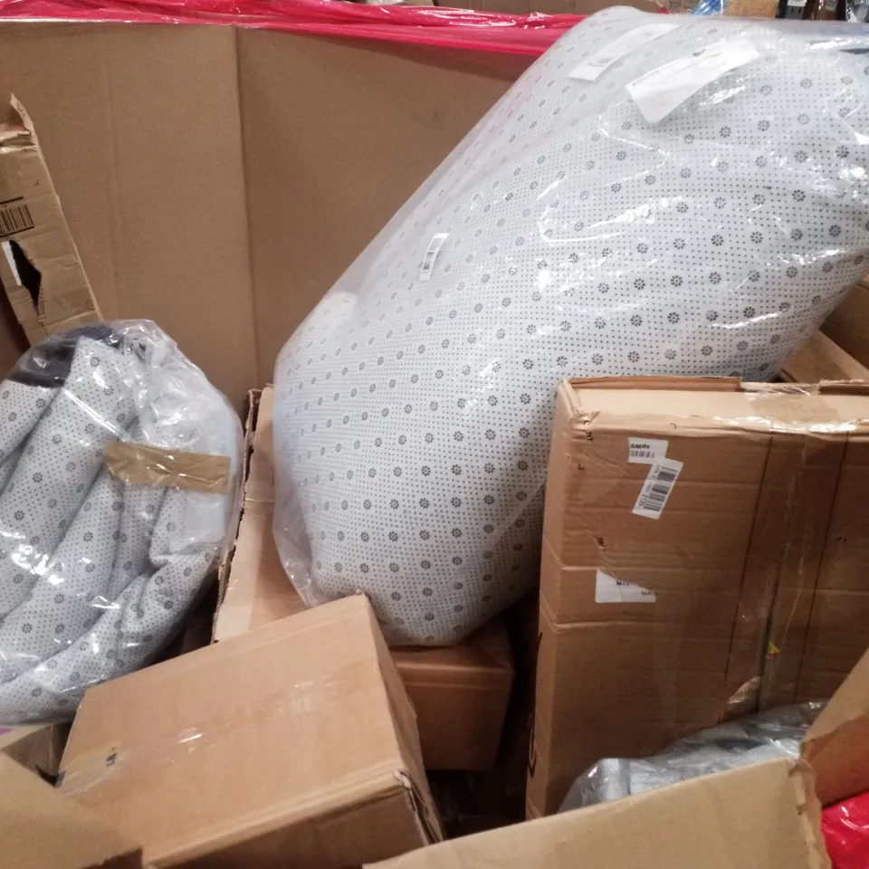 PALLET CONTAINING ASSORTED PRODUCTS INCLUDING AIR COOLER, FOLD SOCCER GOAL, LANTERN, BATH STEP & WALL NICHE