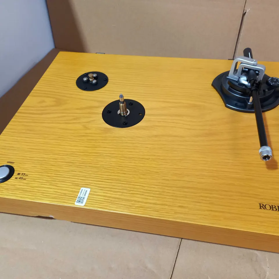 ROBERTS RT100 TURNTABLE 
