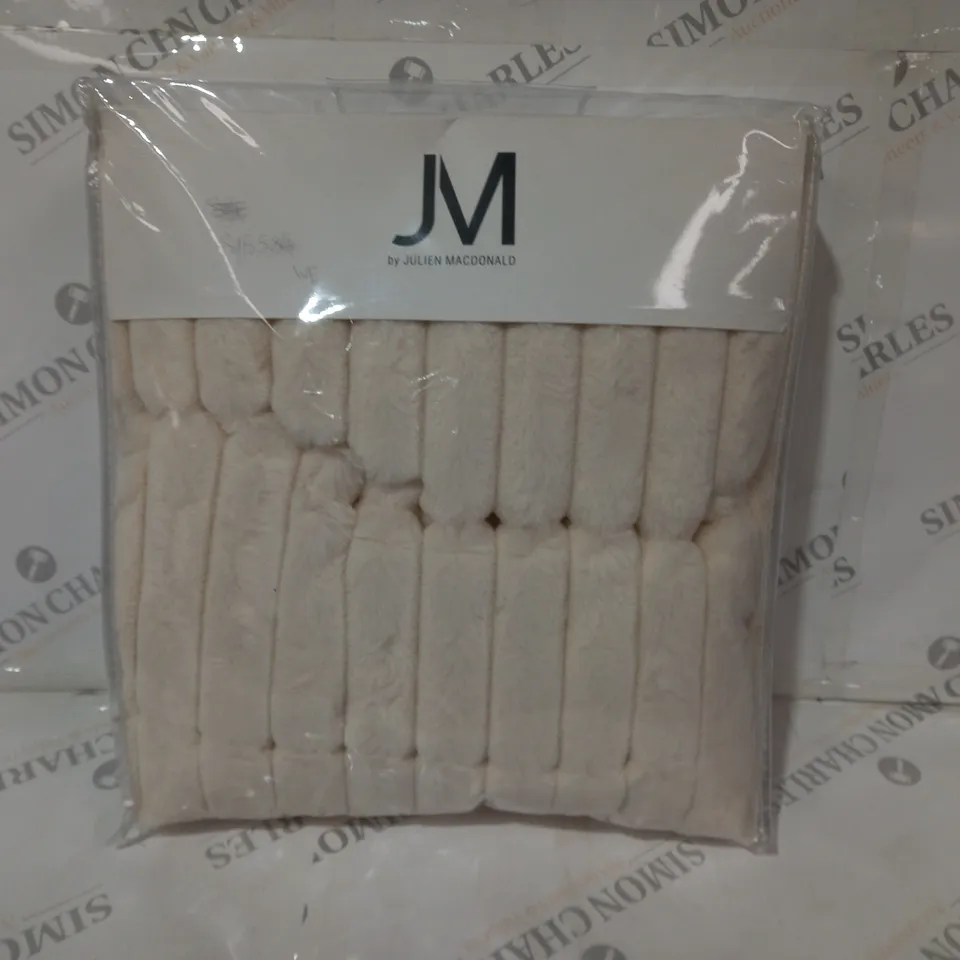 JM BY JULIEN MACDONALD REVERSIBLE FAUX FUR THROW IN WHITE