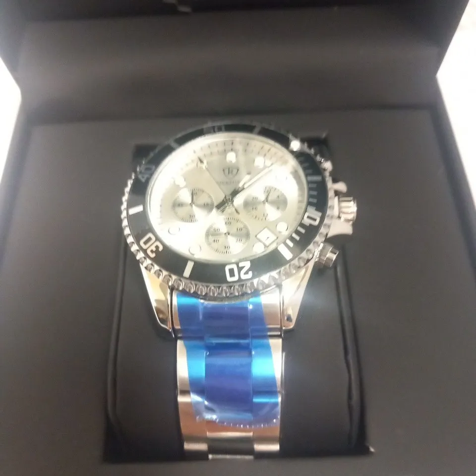 MENS RUCKSTUHL CHRONOGRAPH 8829 WATCH – WHITE DIAL - STAINLESS STEEL STRAP – 3ATM WATER RESISTANT – DATE FUNCTION