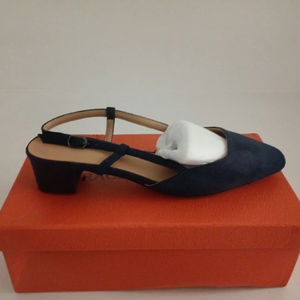 GRACE EVERY STEP BLUE LADIES SHOES EU 38 BOXED