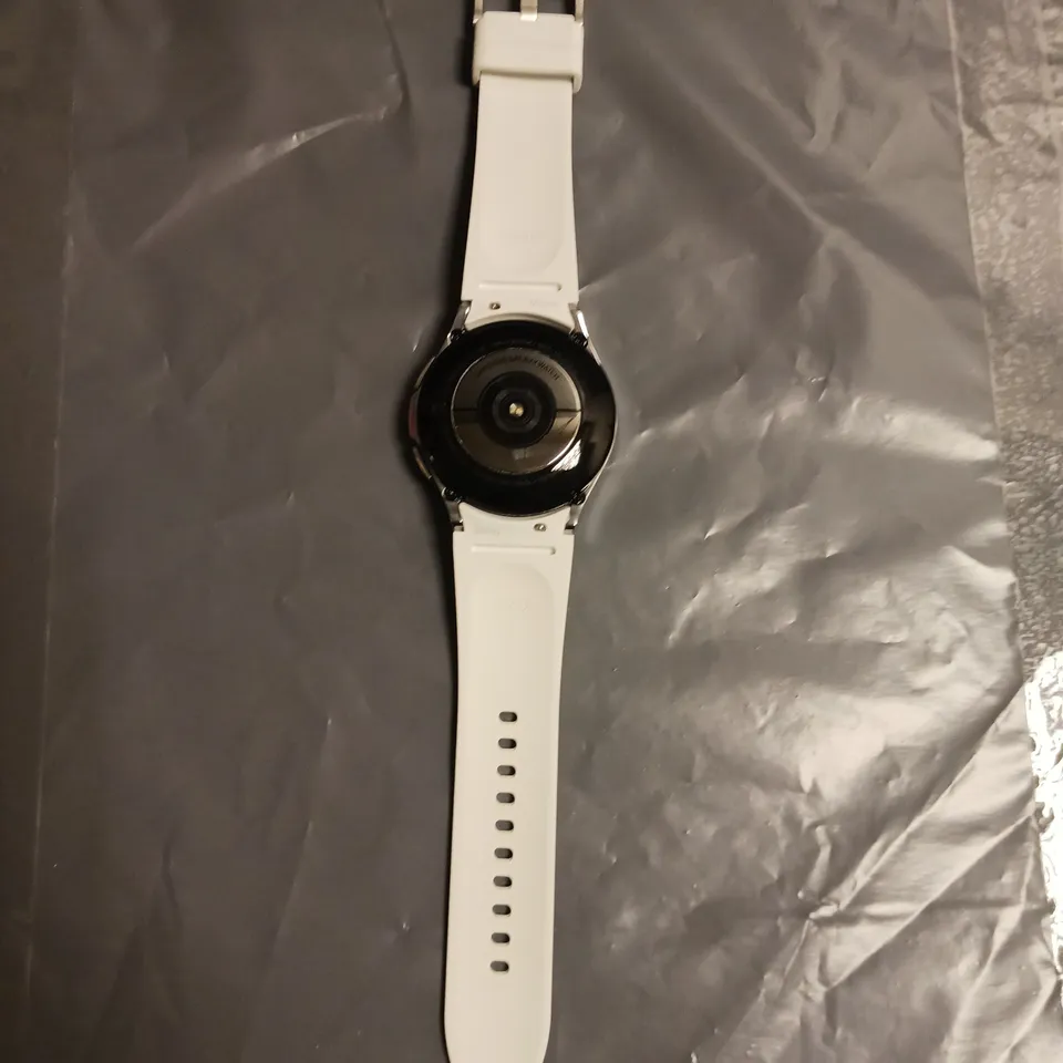 SAMSUNG GALAXY SMARTWATCH 20MM WHITE RUBBER STRAP ML-STD-810G