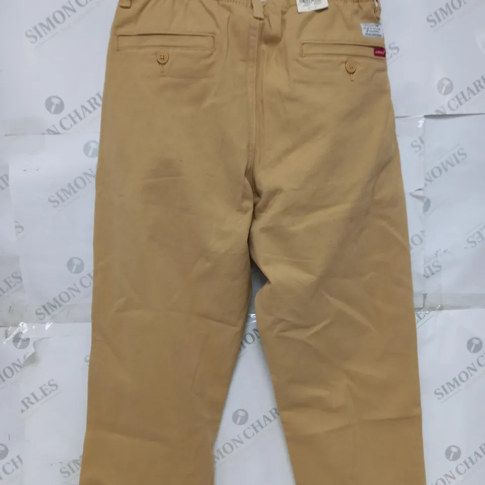 LEVIS XX CHINO EZ TAPER JEANS - SIZE XS
