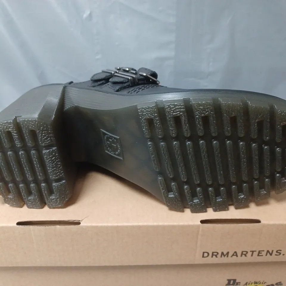 BOXED PAIR OF DR MARTENS EVIEE HEELED SHOES IN IN BLACK - UK 6.5
