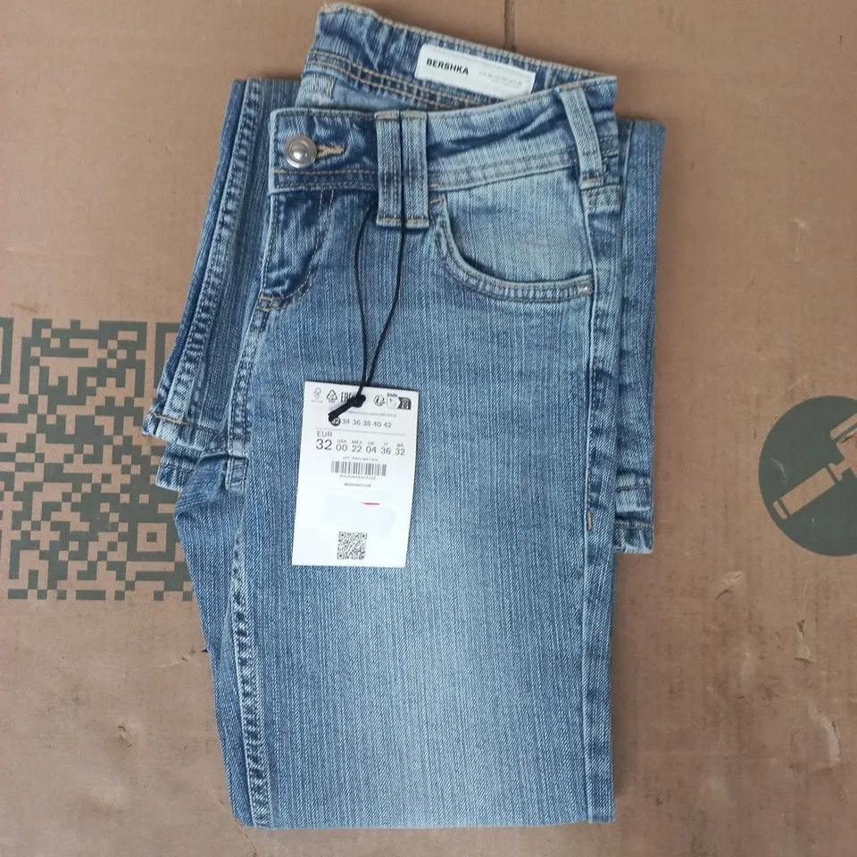 BERSHKA FLARED JEANS IN BLUE SIZE UK 04