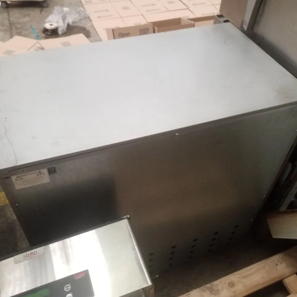 IMC UNDERCOUNTER DOUBLE DOOR BOTTLE COOLER
