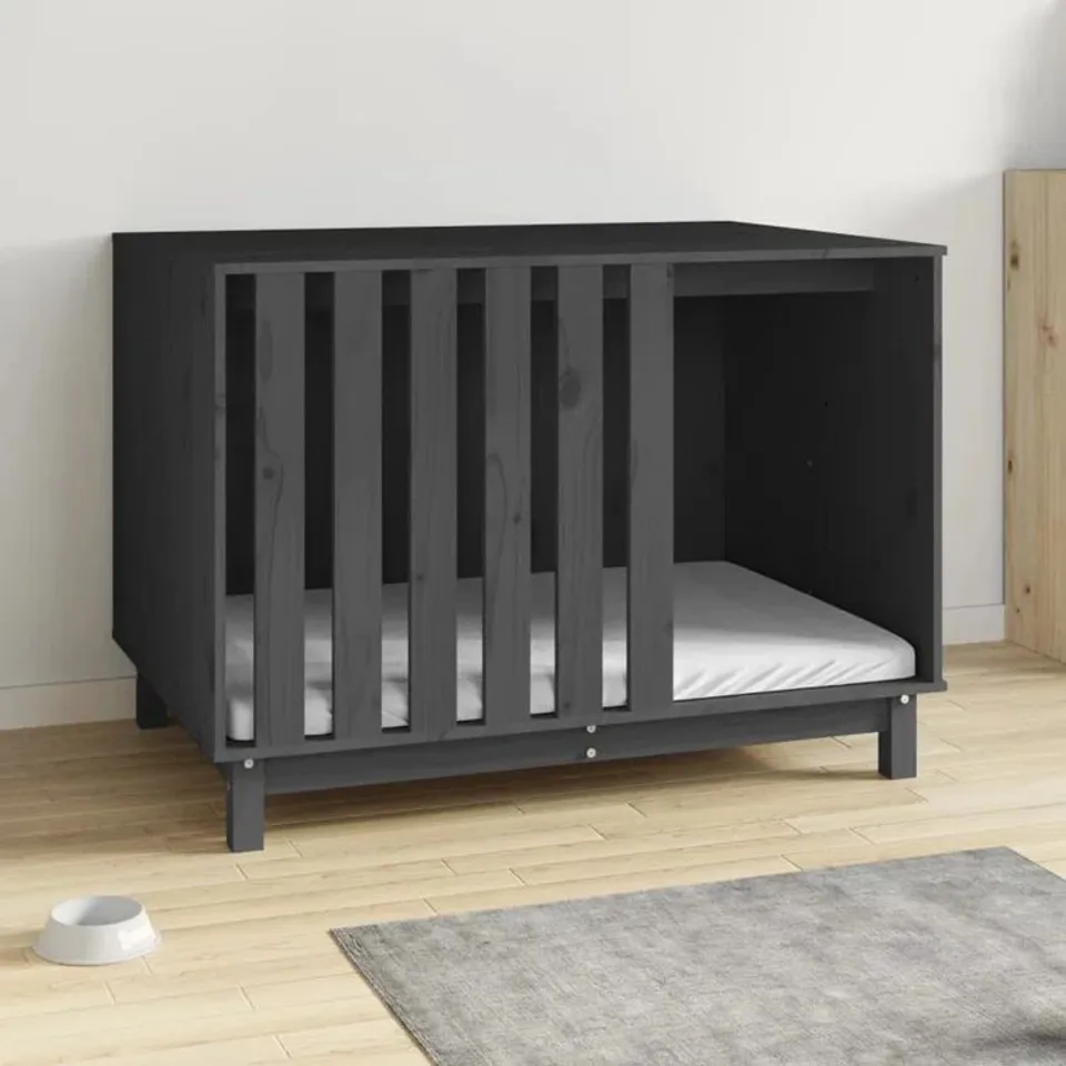 BOXED HANSON DOG HOUSE
