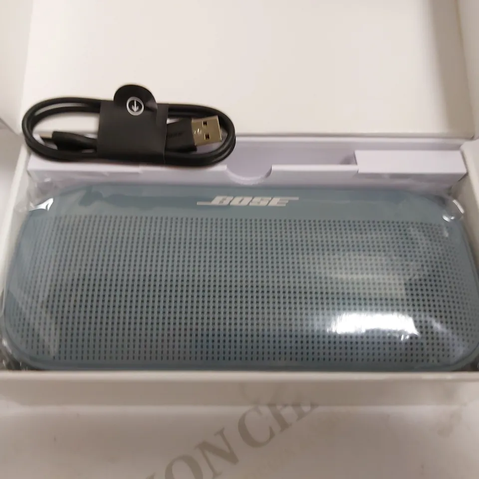 BOXED BOSE SOUNDLINK FLEX PORTABLE BLUETOOTH SPEAKER