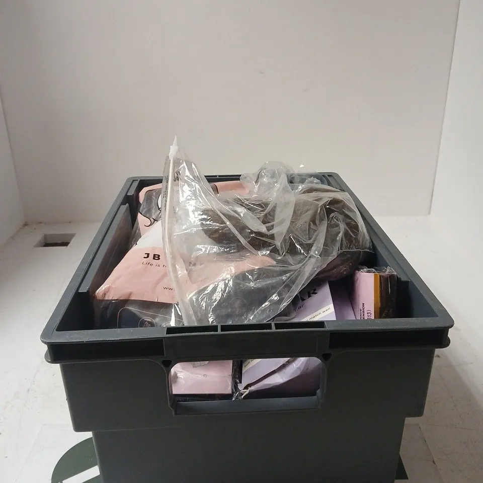 TOTE OF APPROXIMATELY 10 ASSORTED WIG/EXTENSION ITEMS TO INCLUDE RIRI HAIR EXTENSIONS, BARSDAR ETC