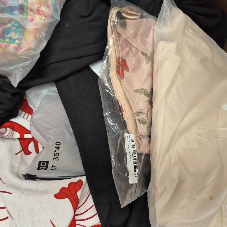 APPROXIMATELY 20 ASSORTED CLOTHING AND FASHION PRODUCTS IN VARIOUS STYLES AND SIZES - COLLECTION ONLY