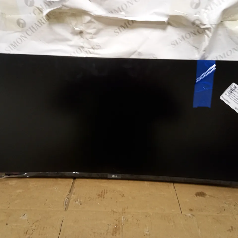 LG ULTRAGEAR 34" GAMING MONITOR 34GN73A-B