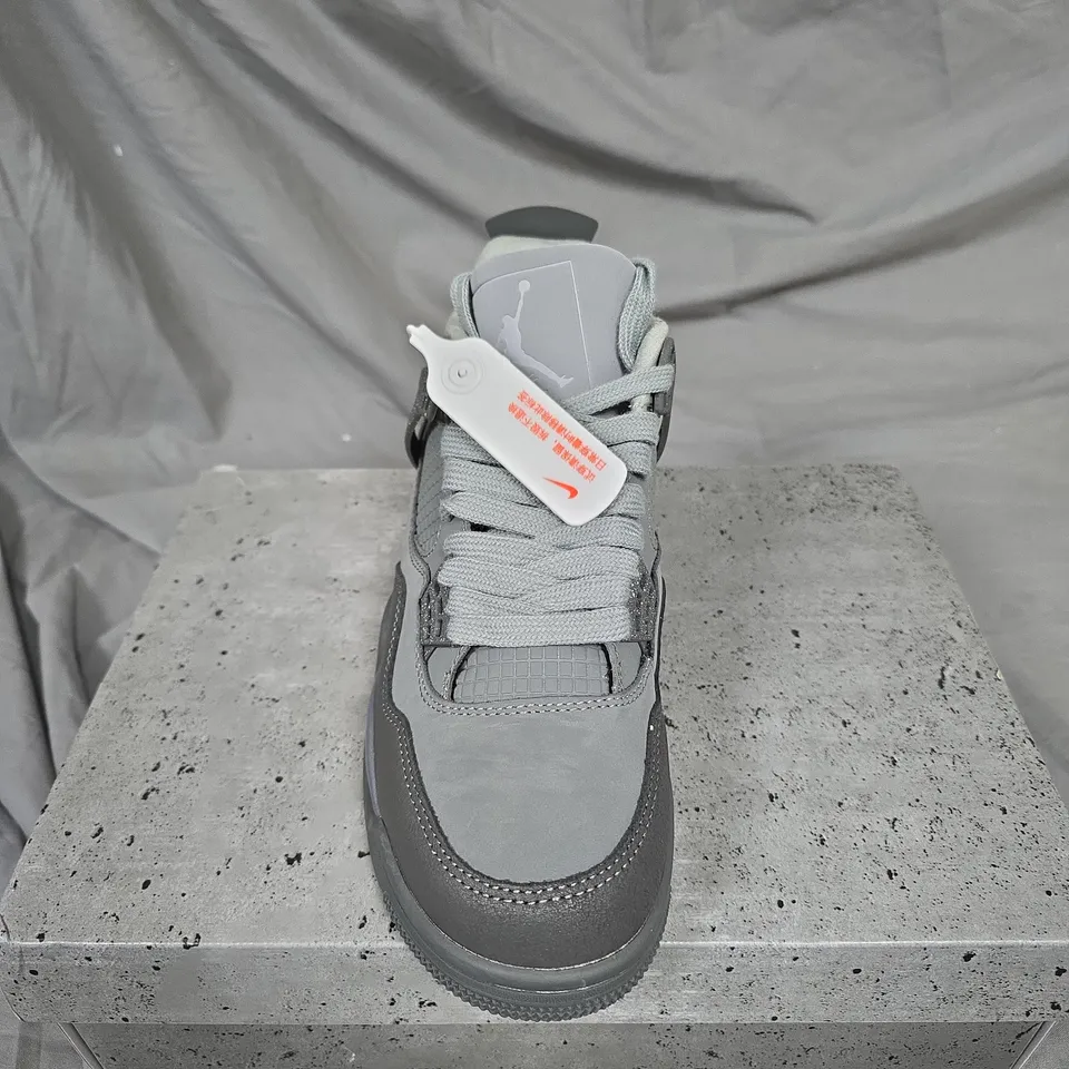 AIR JORDAN 4 RETRO CARBON GREY/HEAD GREY – UK 6 