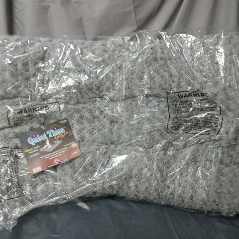 QUIET TIME DELUXE OMBRÉ SWIRL PET BED – GREY, 42"