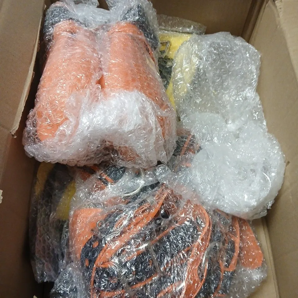 BONDAGE SET WITH ASSORTED ANKLE AND WRIST D RINGS 