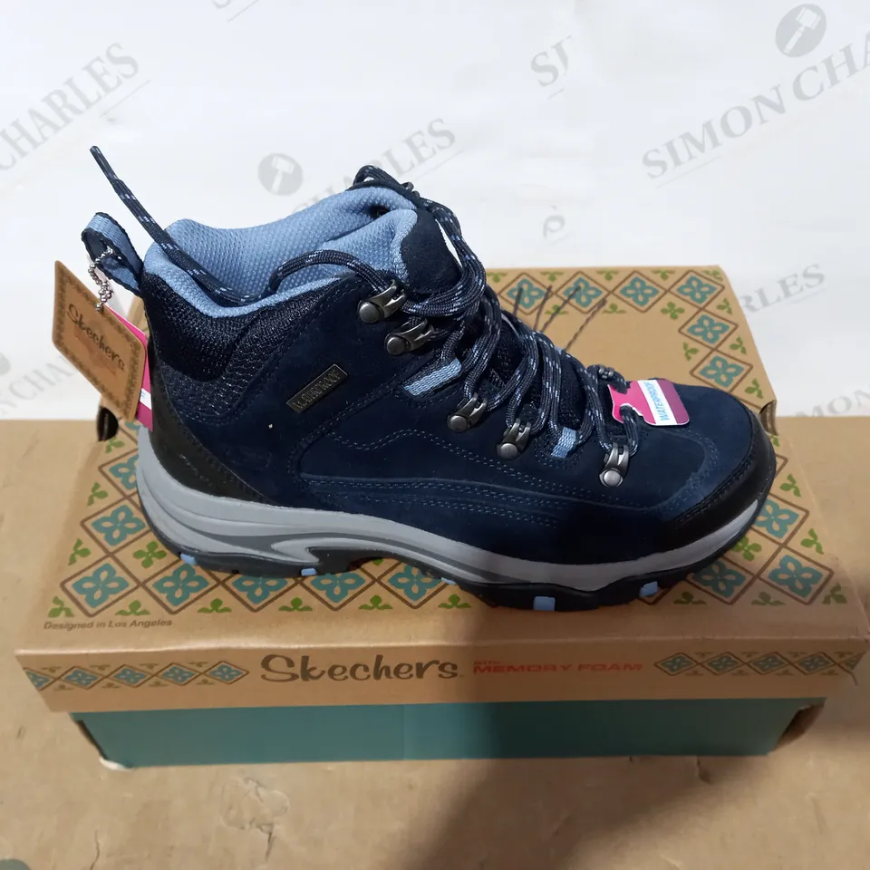 BOXED PAIR OF SKECHERS - SIZE 4