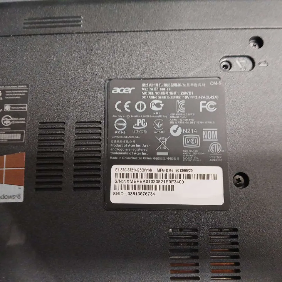 ACER ASPIRE 1 SERIES LAPTOP – WINDOWS 8 – BLACK - MODEL Z5WE1