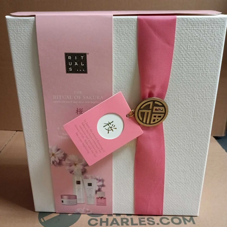 RITUALS THE RITUAL OF SAKURA GIFT SET – PINK BOXED BODY CARE KIT