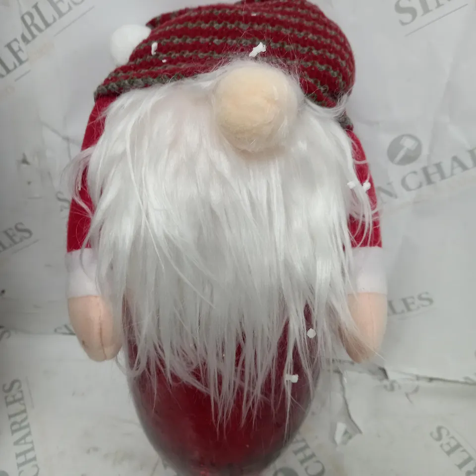 FESTIVE CHRISTMAS CHARACTER DECORATION