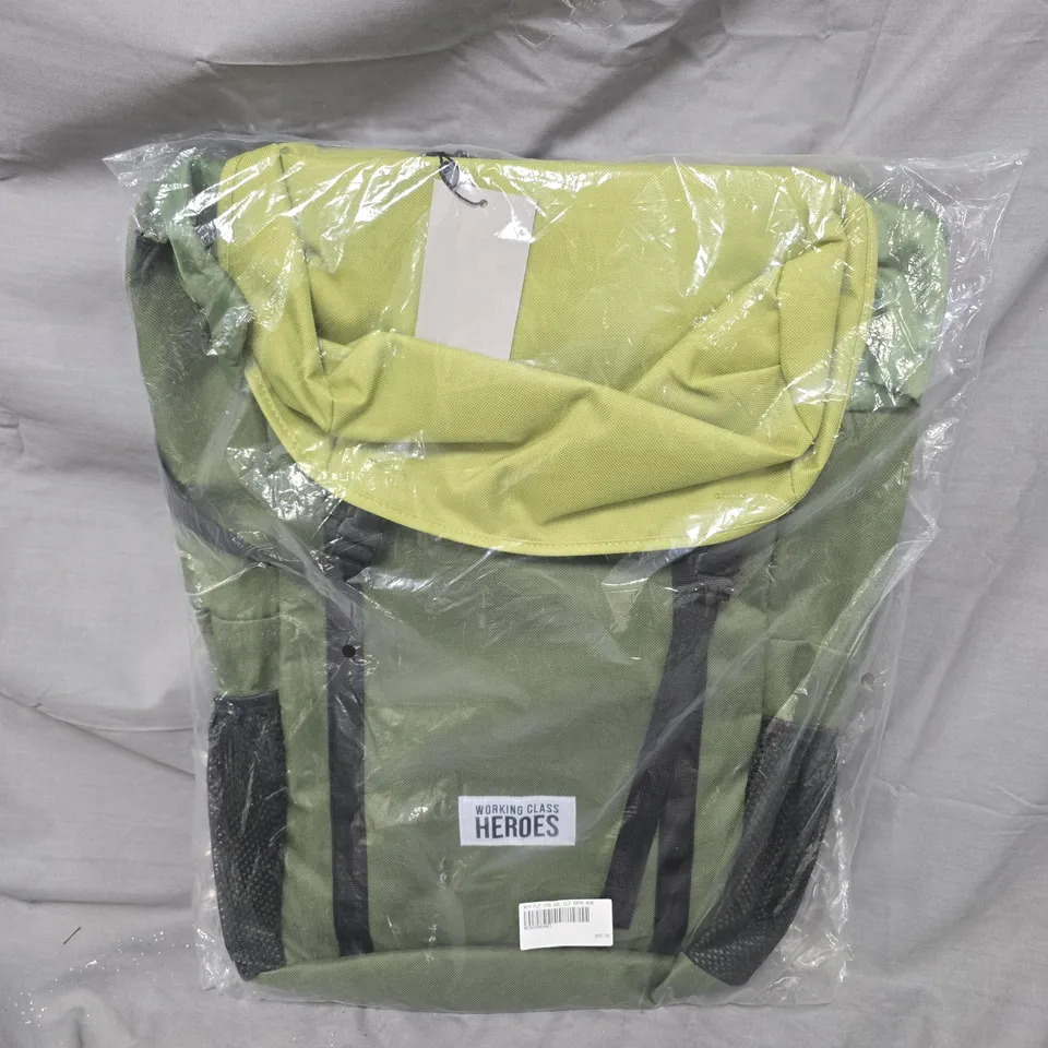 BAGGED WORKING CLASS HEROES FLIP OVER RUCKSACK IN GREEN