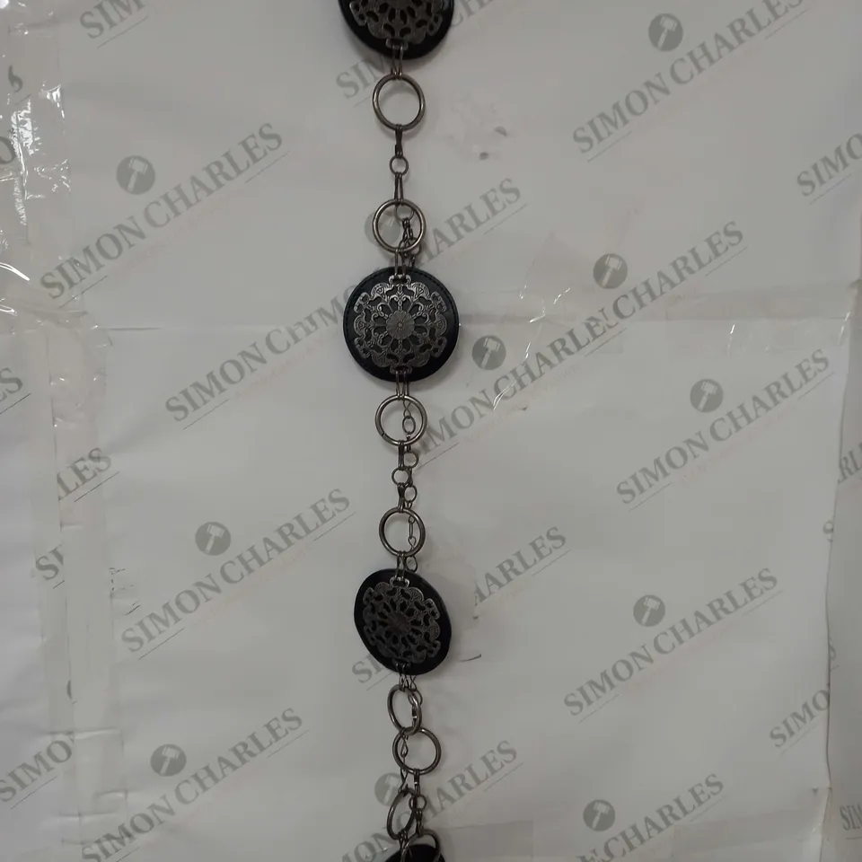 BOX OF APPROX 30 EXANS RING FAUX LEATHER DETAIL BELTS IN SILVE/BLACK 