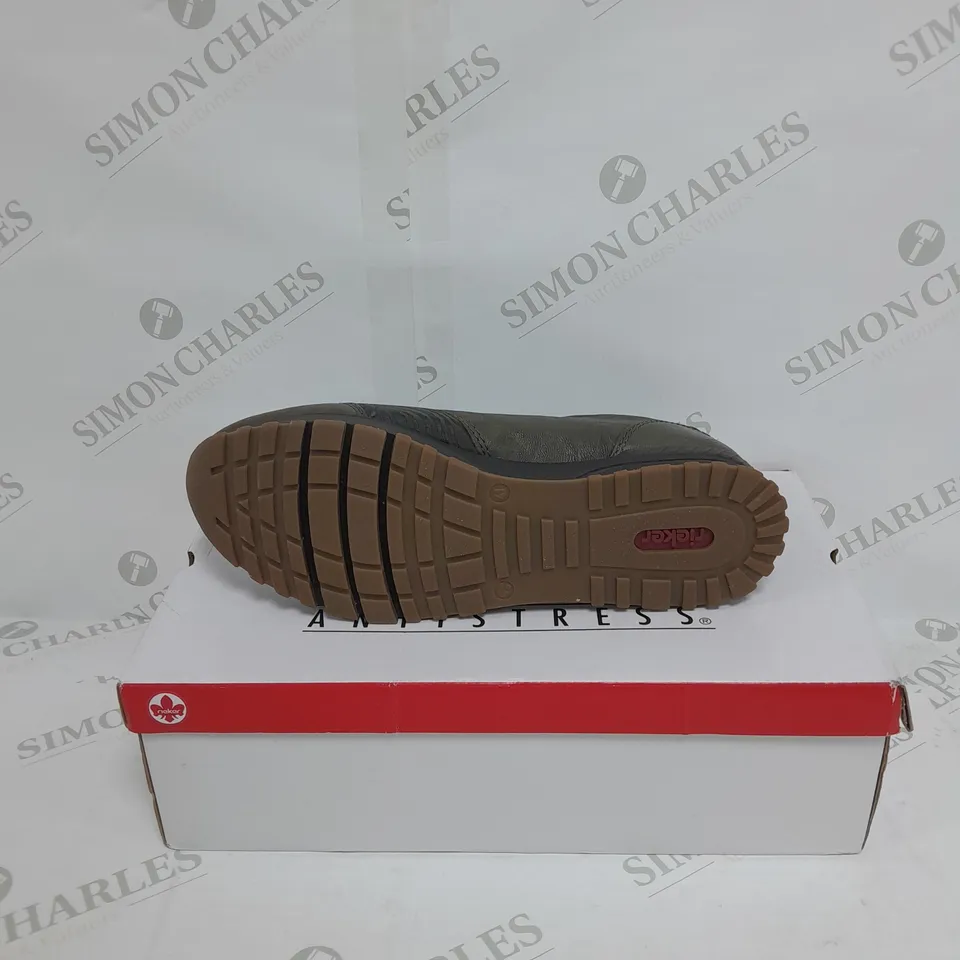 BOXED PAIR OF RIEKER LOW WEDGE TRAINERS IN GREEN SIZE 7.5