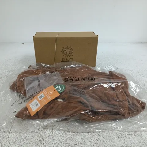 BOX OF APPROXIMATELY 20 ASSORTED ITEMS TO INCLUDE REGATTA CLOTHING, JO & JOE FOOTWEAR ETC
