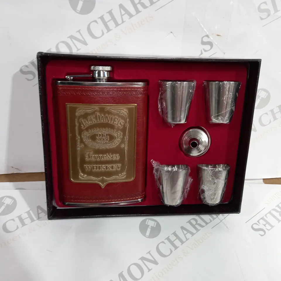 BOXED JACK DANIELS HIP FLASK AND SHOT GLASSES GIFT SET 