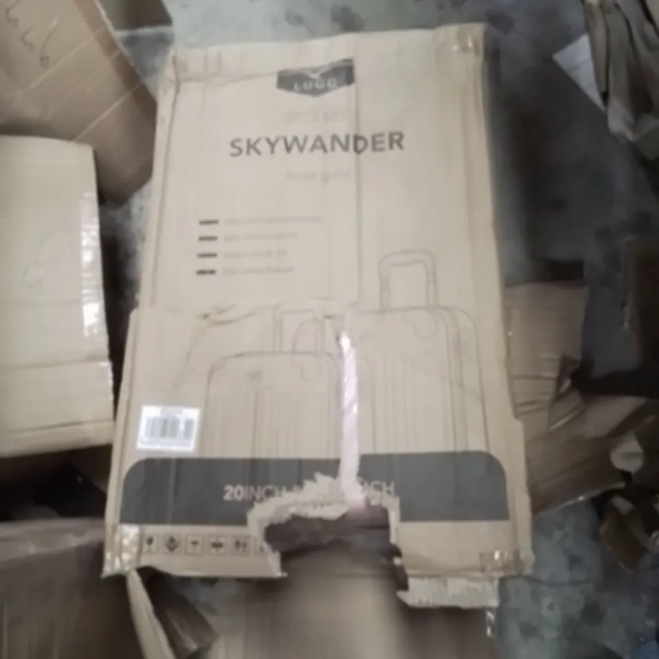 BOXED LUGG SKYWANDER TRAVEL SUITCASE ROSE GOLD