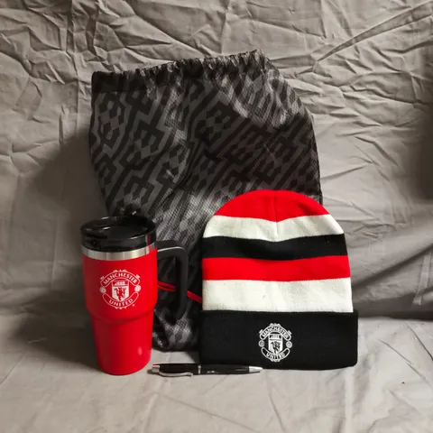 MANCHESTER UNITED GIFT SET TO INCLUDE PEN, HAT, AND TRAVEL MUG