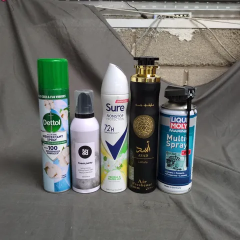 APPROXIMATELY 15 ASSORTED AEROSOLS TO INCLUDE DETTOL DISINFECTANT SPRAY, SURE DEODORANT AND ASAD AIR FRESHENER