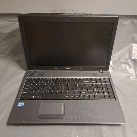 ACER TRAVELMATE 5744 LAPTOP IN BLACK