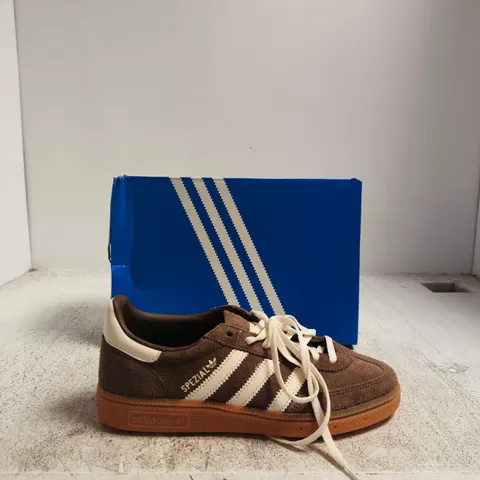 ADIDAS HANDBALL SPEZIAL W BROWN SUEDE SNEAKERS – UK 5.5 (US 7)