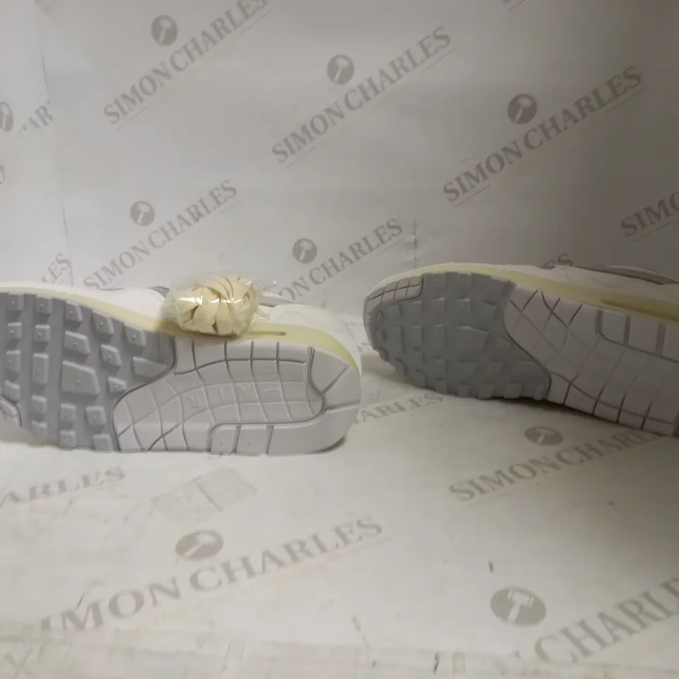 NIKE AIR MAX 1 WHITE/PURE PLATINUM UK 7.5 