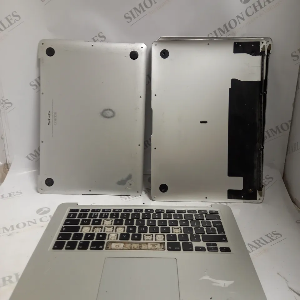 BOX OF APPROX 15 INDIVIDUAL COMPUTER PARTS TO INCLUDE THE BASE, SCREENS AND KEYBOARD.