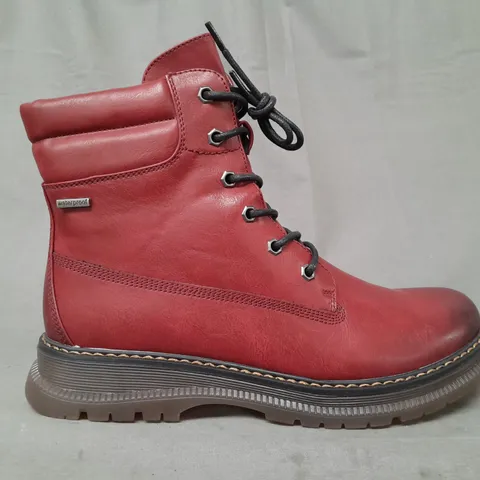 BOXED PAIR OF WESTLAND ANKLE BOOTS IN RED EU SIZE 42