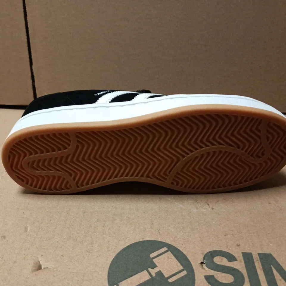 UNBOXED PAIR OF ADIDAS CAMPUS TRAINERS IN BLACK - UK 4.5