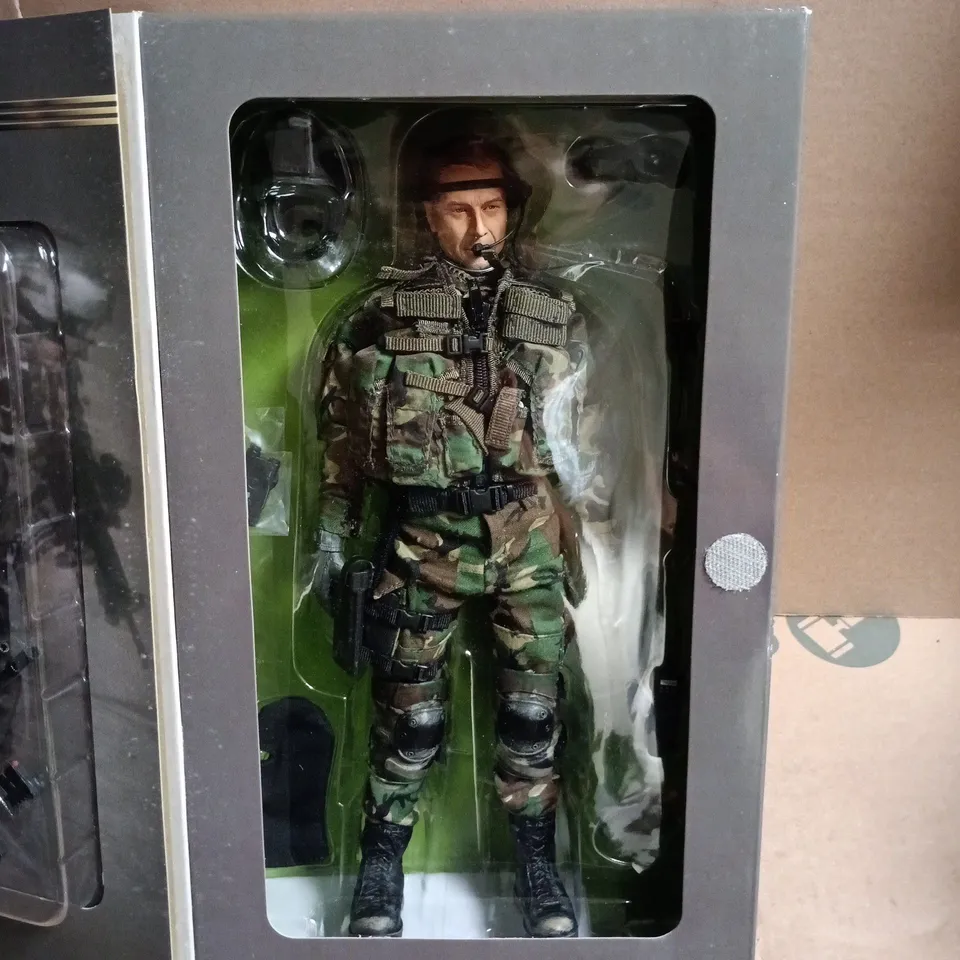 ELITE FORCE US ARMY 10TH SPECIAL FORCES GROUP AIRBORNE 'GUNSLINGER' 1/6 SCALE ACTION FIGURE