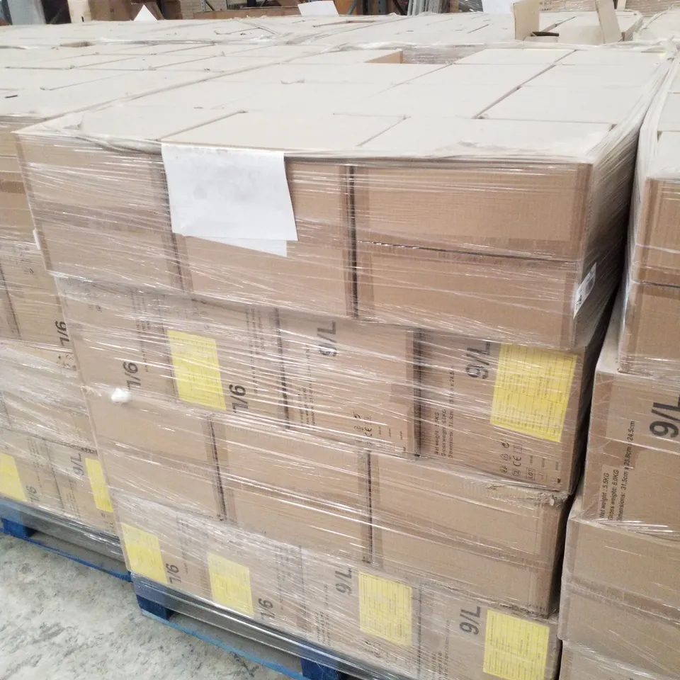PALLET CONTAINING APPROXIMATELY 600 INTCO VINYL GLOVES 100PK LARGE