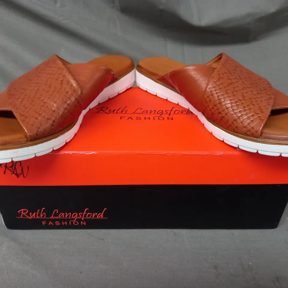 BOXED PAIR OF RUTH LANGSFORD FLAT SANDALS IN TAN SIZE 5