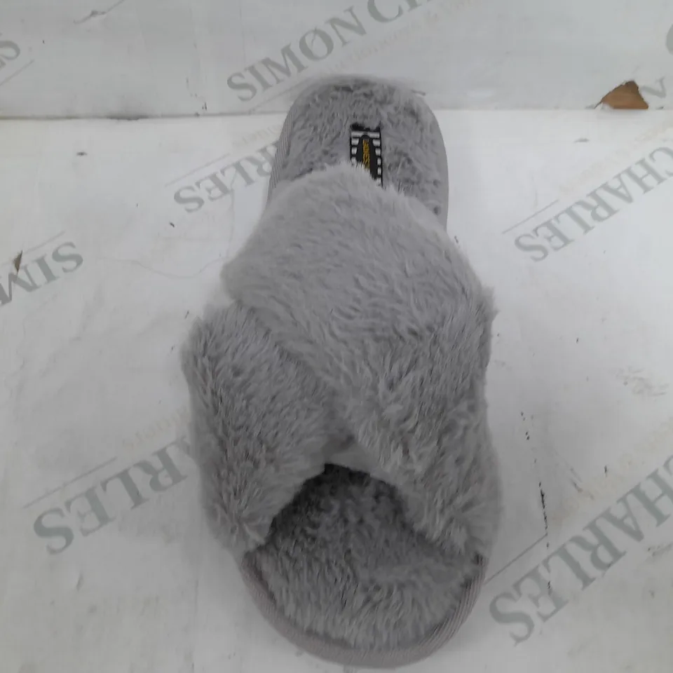 LAINES LONDON ANIMAL DESIGN SLIP ON COMFORT SLIDES IN GREY - LARGE