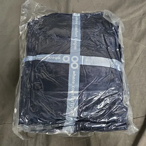 SEALED OODIE OVERSIZED HOODED BLANKET - NAVY