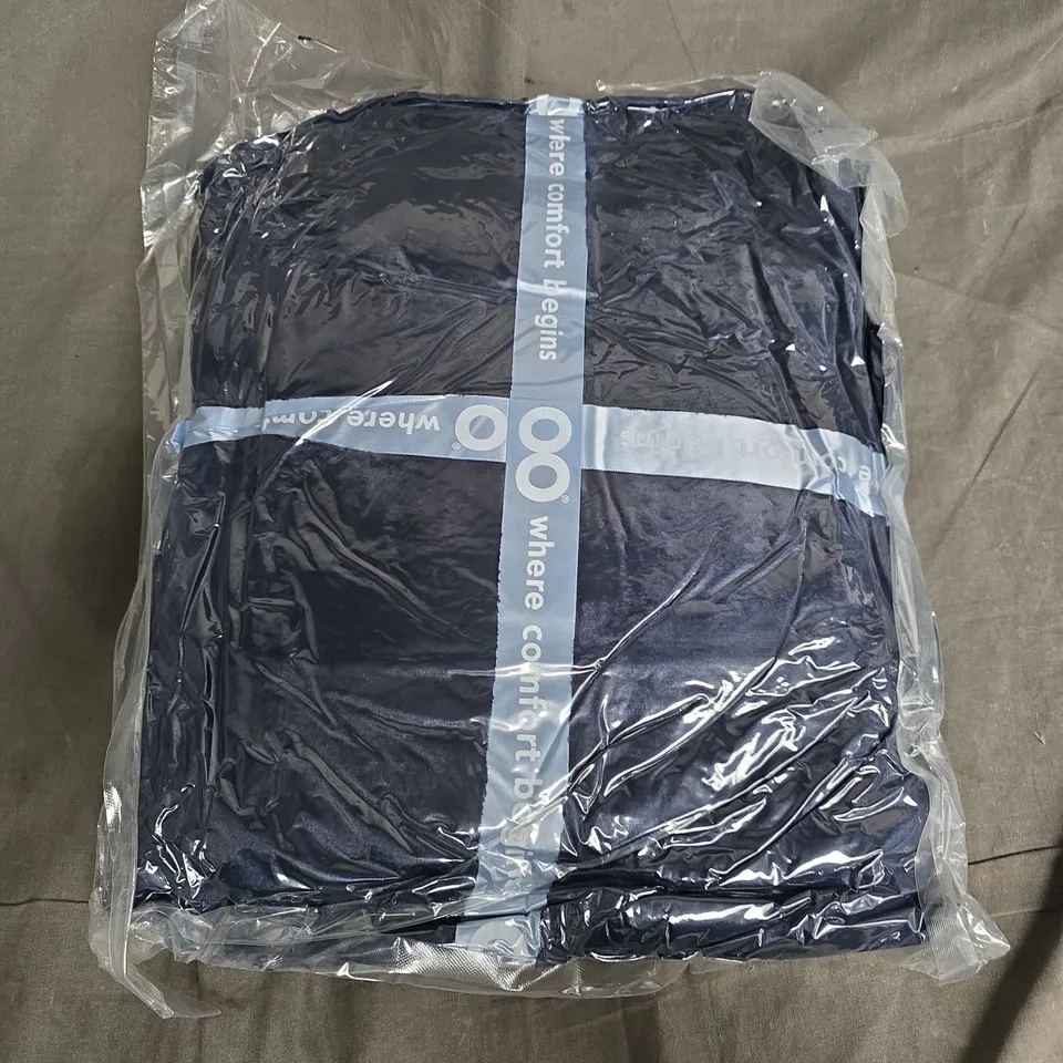 SEALED OODIE OVERSIZED HOODED BLANKET - NAVY