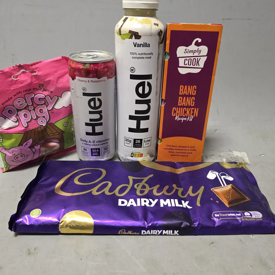 APPROXIMATELY 12 ASSORTED FOOD & DRINK ITEMS TO INCLUDE - CADBURYS DAIRY MILK BAR , PERCY PIGS , HUEL VANILLA ETC
